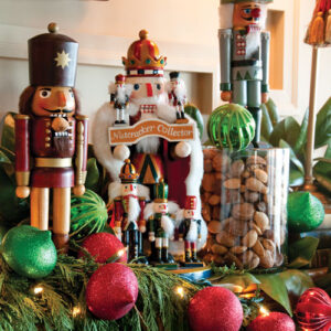 The Cottage Journal Christmas Country Cottage 2019 - Image 4