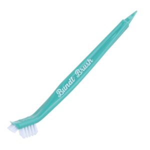 The Ultimate Bundt® Cleaning Tool