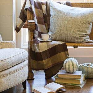 neutral pumpkin living room decor
