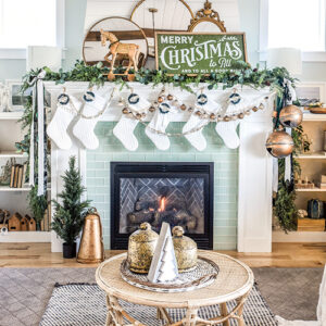 holiday fireplace decorations