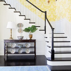 entryway staircase decor
