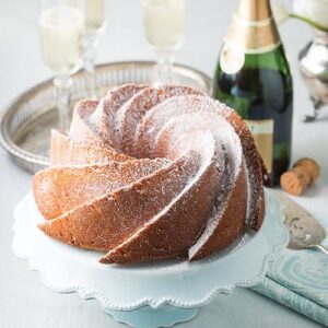 powdered sugar bundt cake