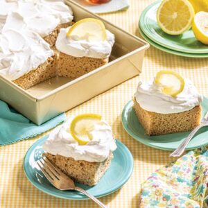 Key lime pie cakes