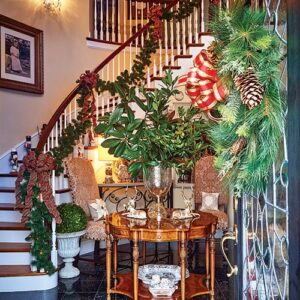 Hoffman Riverchase Stairwell Christmas