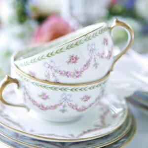 Heavy tea cups