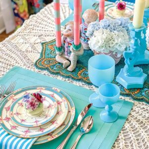 Pink and blue tablescape