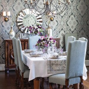 Seasonal table setting