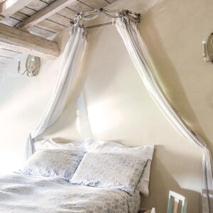 Victoria bedroom linens
