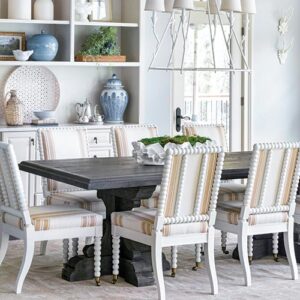 Summer dining room