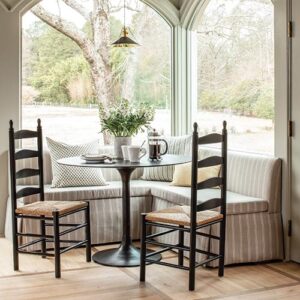 Cottage living room nook