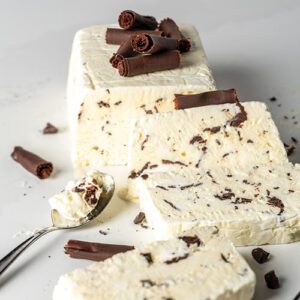 Chocolate and vanilla ice cream cake