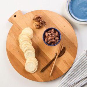 Round Charcuterie Board with crackers