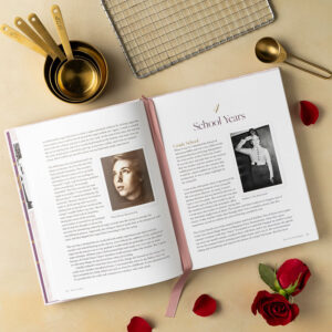 Ma Vie en Rose internal spreads with roses, gold measuring cups