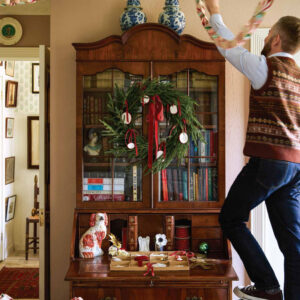 Decorating a book shelf