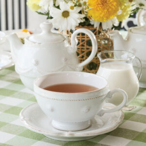 Tea cup with flowers