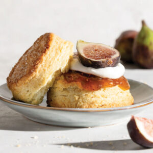 Biscuits with fig jam